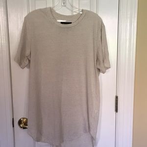 Mens tee shirt like new worn once